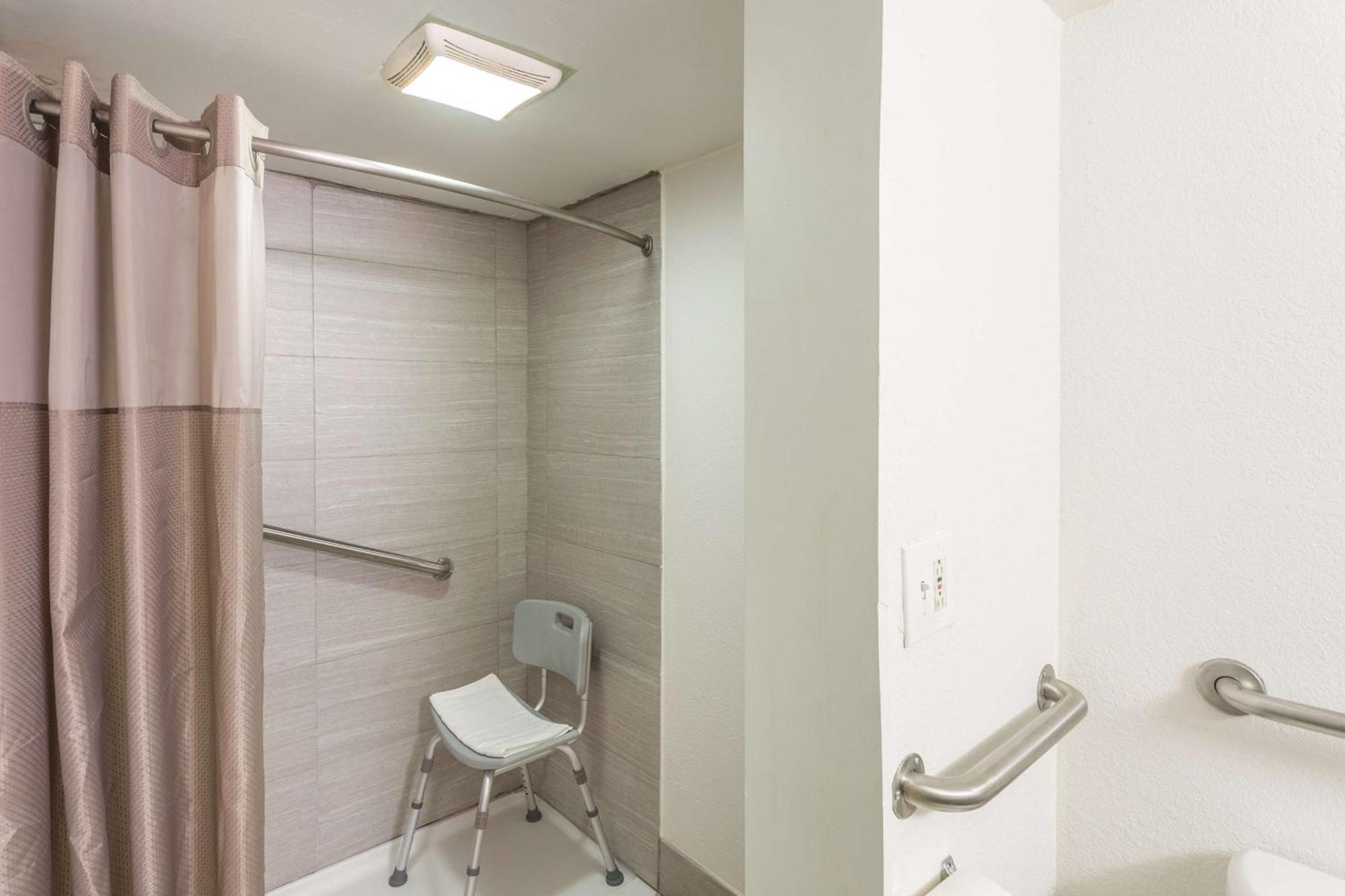 Motel 6-Huntington, Wv Bagian luar foto
